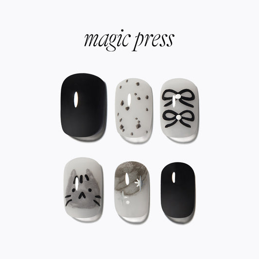 Dashing Diva Magic Press- Chic Cat (Regular Round) | 穿戴甲| Press On Nail
