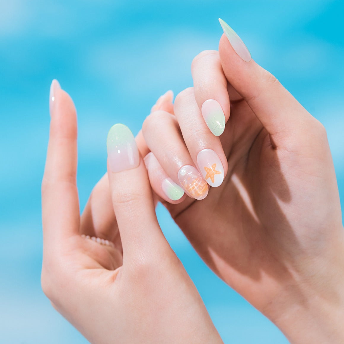 Dashing Diva Magic Press- Ocean Glow (Almond) | 穿戴甲| Press On Nail