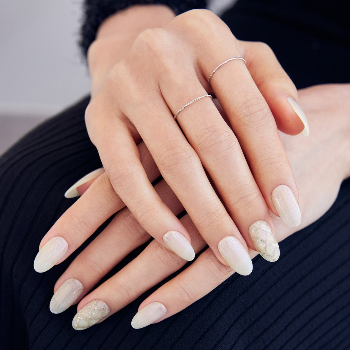 Dashing Diva Magic Press- Shimmer Quilting (Almond) | 穿戴甲| Press On Nail