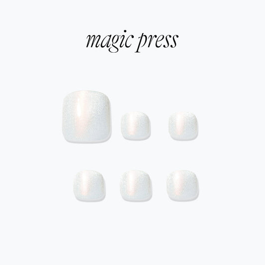 Dashing Diva Magic Press Pedicure- White Fudge | 穿戴甲(腳甲)| Press On Pedicure
