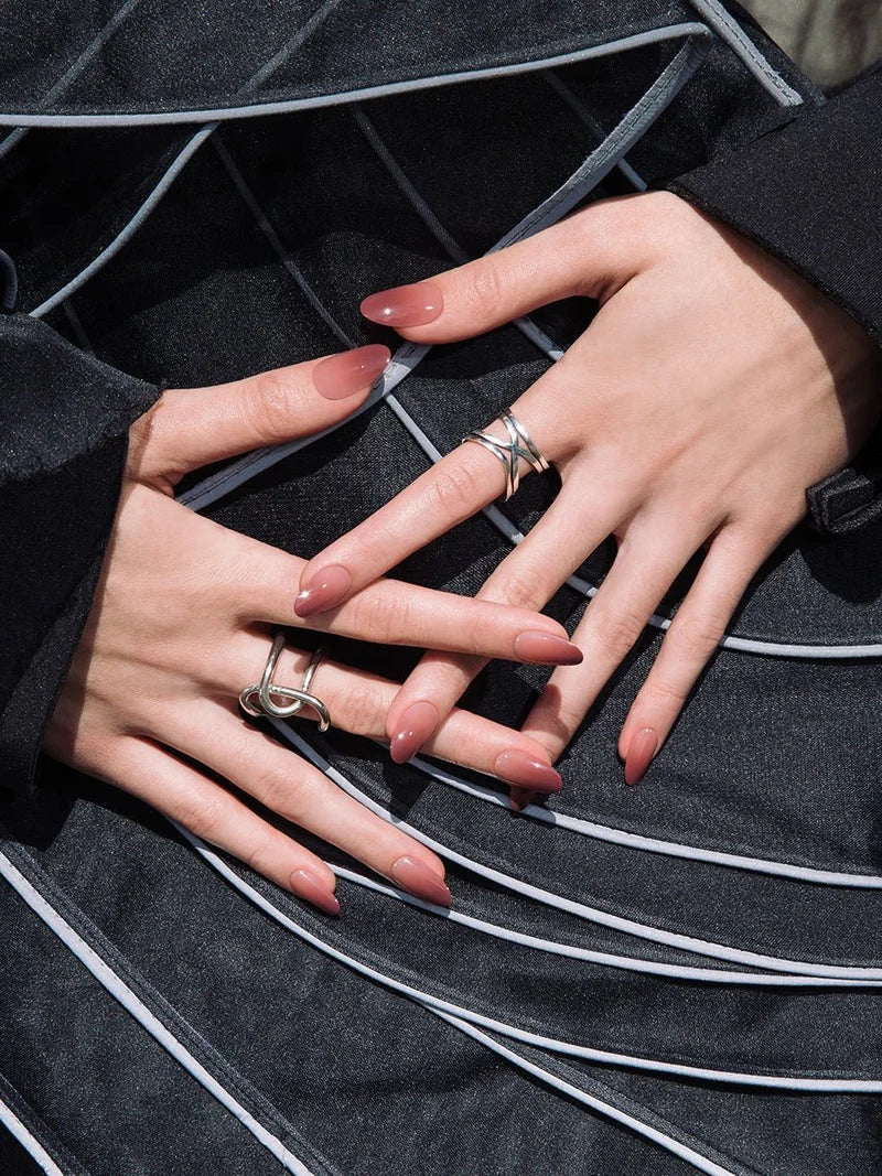 red press on nails