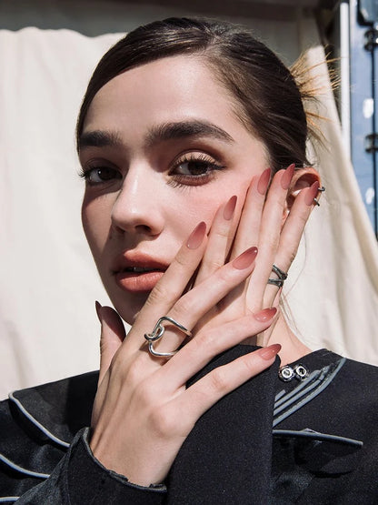 red press on nails