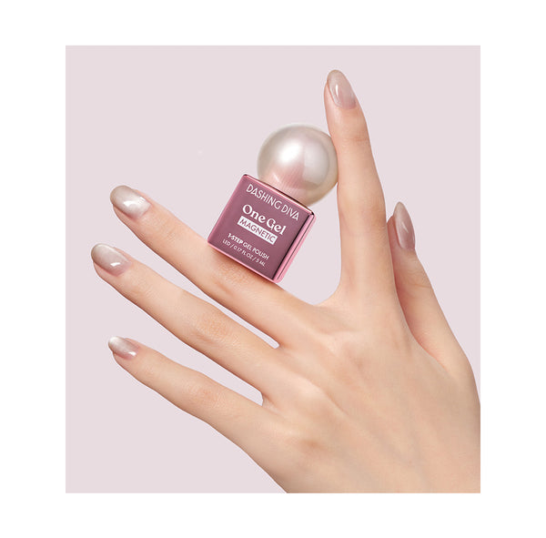 Dashing Diva One Gel Mini Magnetic – Sugar Glaze｜透明裸粉玻璃水光貓眼 Gel 甲油 5ml