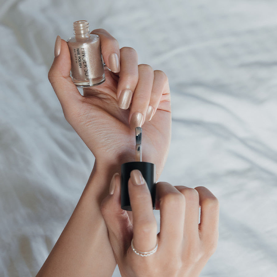 裸色貓眼指甲油