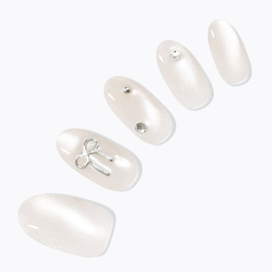 Dashing Diva Magic Press- Serine (Almond) | 穿戴甲| Press On Nail