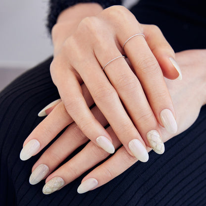 Dashing Diva Magic Press- Shimmer Quilting (Almond) | 穿戴甲| Press On Nail