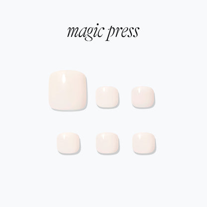Dashing Diva Magic Press Pedicure- Milky Cream | 穿戴甲（腳甲）| Press On Pedicure