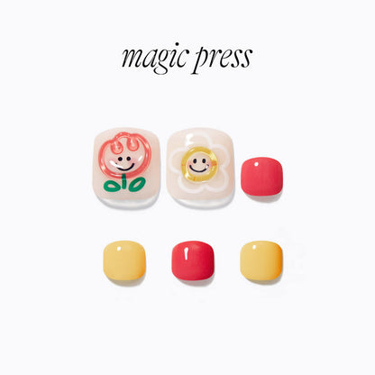 Dashing Diva Magic Press Pedicure- Petit Flower | 穿戴甲（腳甲）| Press On Pedicure