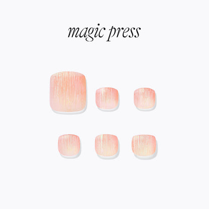Dashing Diva Magic Press Pedicure- Pink Pleats | 穿戴甲（腳甲）| Press On Pedicure