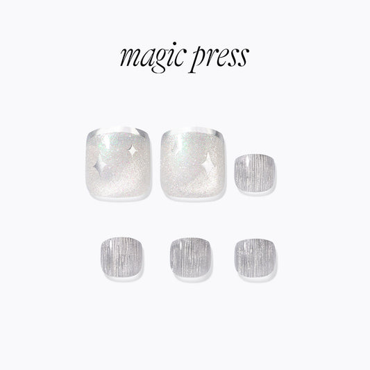 Dashing Diva Magic Press Pedicure- Silver Veil | 穿戴甲（腳甲）| Press On Pedicure