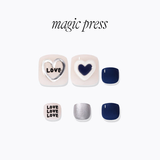 Dashing Diva Magic Press Pedicure- Love love love | 穿戴甲（腳甲）| Press On Pedicure
