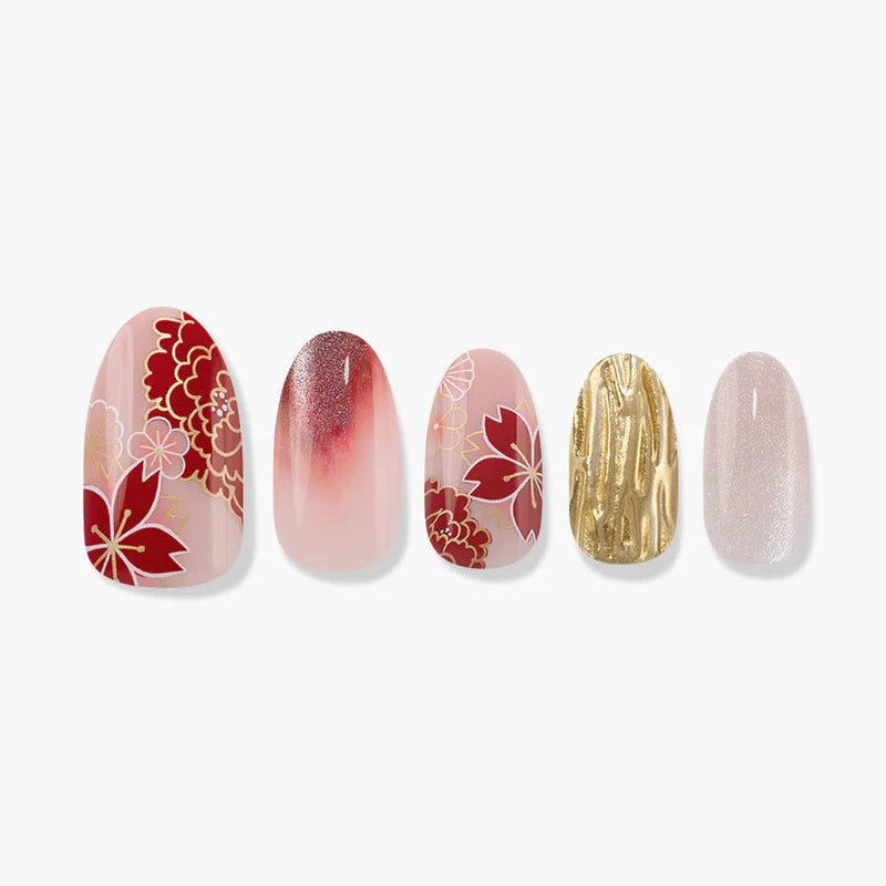 日本新年穿戴甲