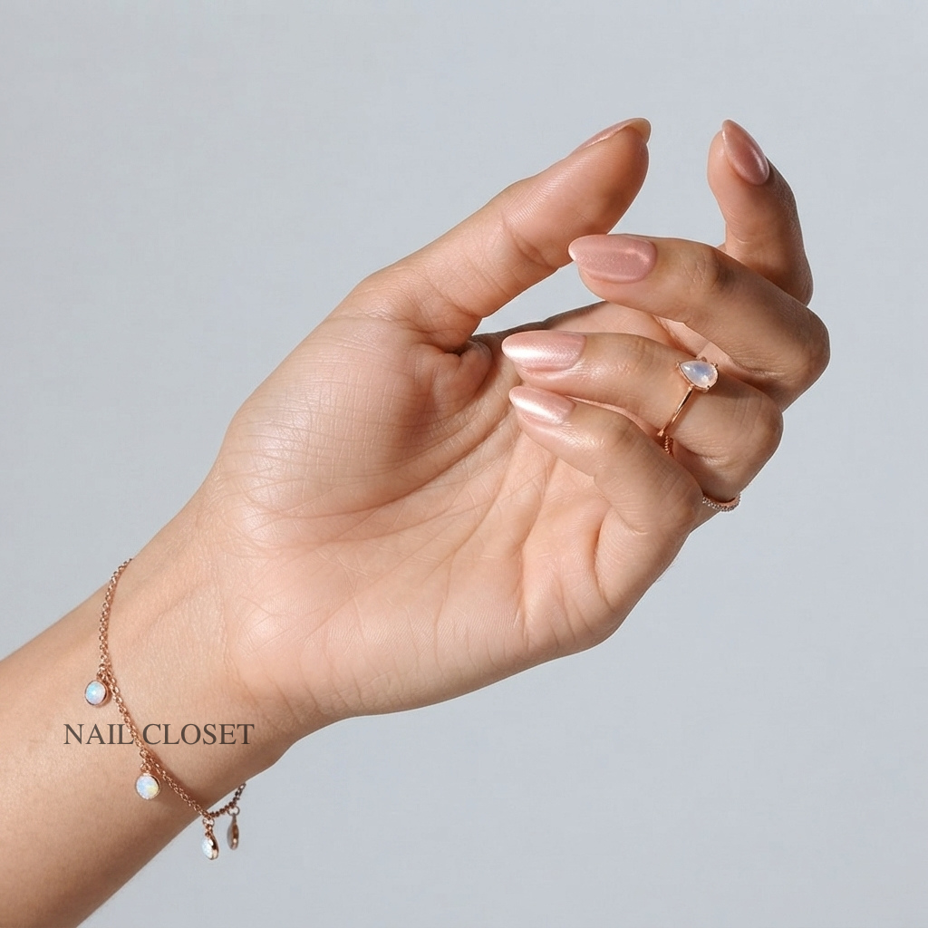 Cat-eye Press-on Nails