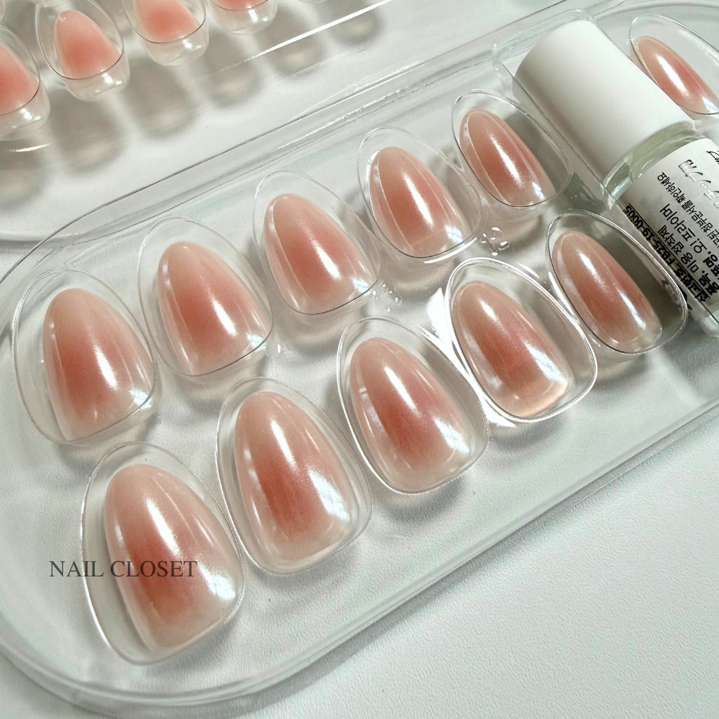 ohora mirror effect press-on nails