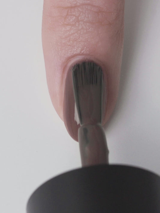 Finger Suit | Porcini | 指甲油 | Solid Color Nail Polish| 棕灰森林指甲油 | 沉穩泥土調