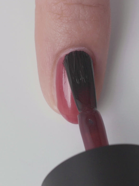 Finger Suit | Bordeaux | 指甲油 | Solid Color Nail Polish｜酒紅指甲油 | 優雅奢華韓國製