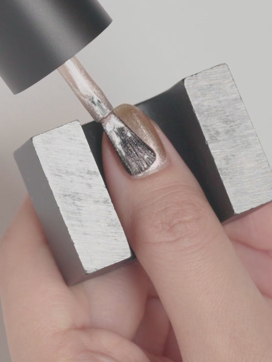 Finger Suit | Sheer Glint | 指甲油 | Magnetic Nail Polish｜貓眼指甲油 | 淡粉閃光